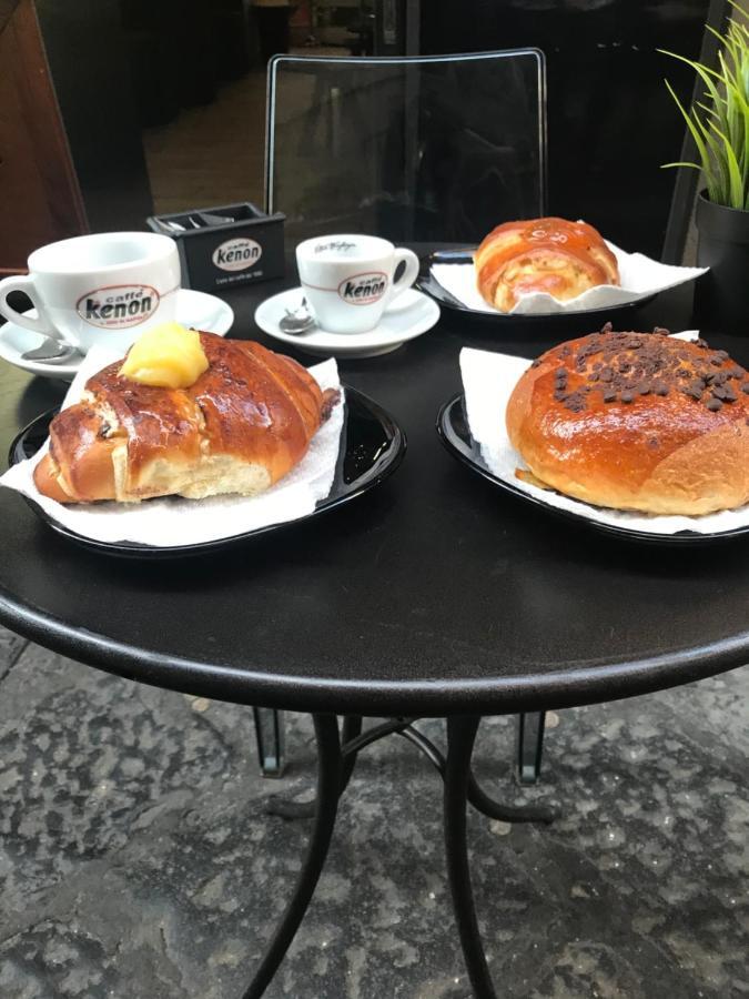 I Ruggiero Lejlighed Napoli Eksteriør billede